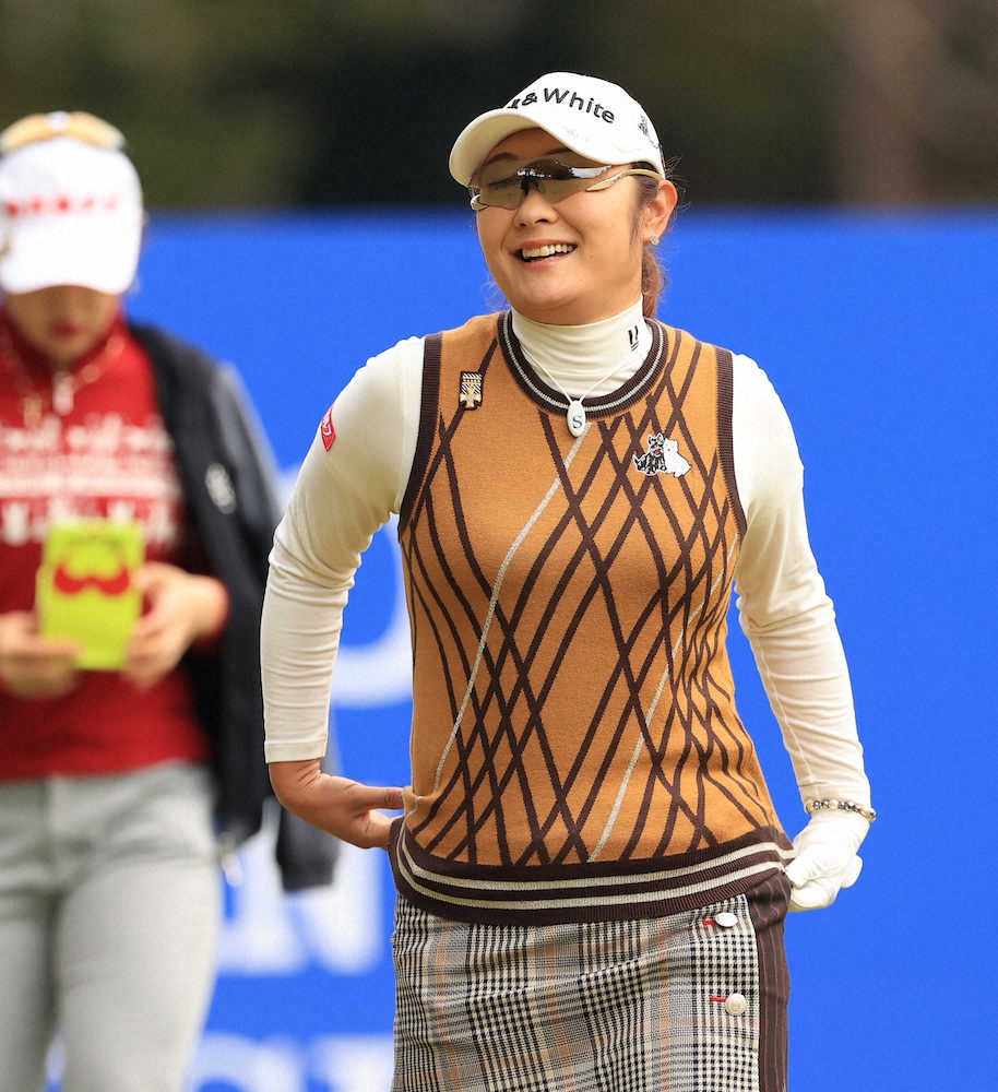 【画像・写真】藤田さいきがペ・ソンウと並び5アンダーで首位発進　TOTOジャパンクラシック