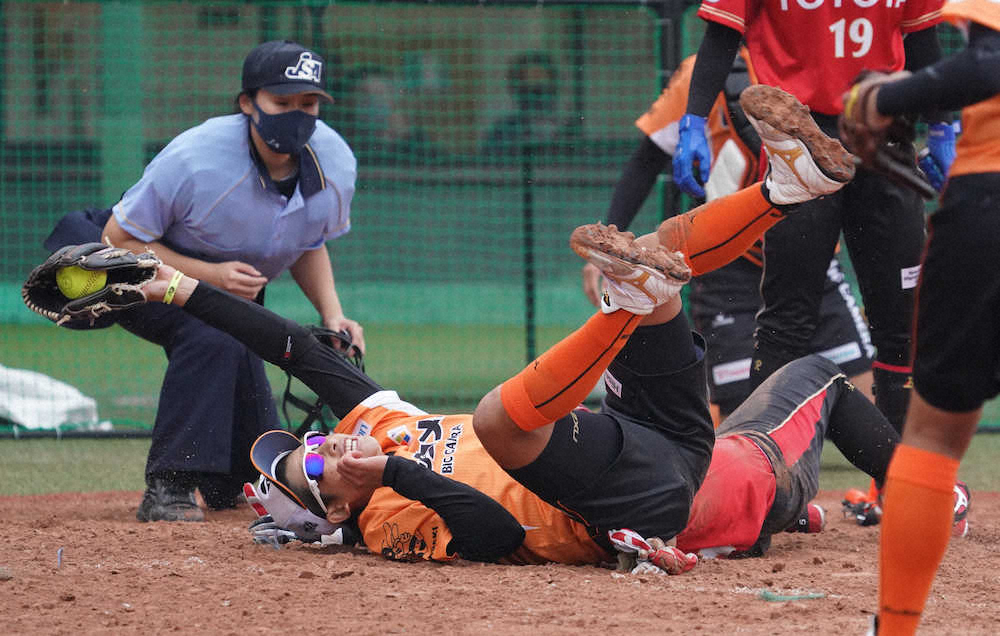【画像・写真】ビックカメラ高崎　連覇へ決勝進出　上野4失点も完投
