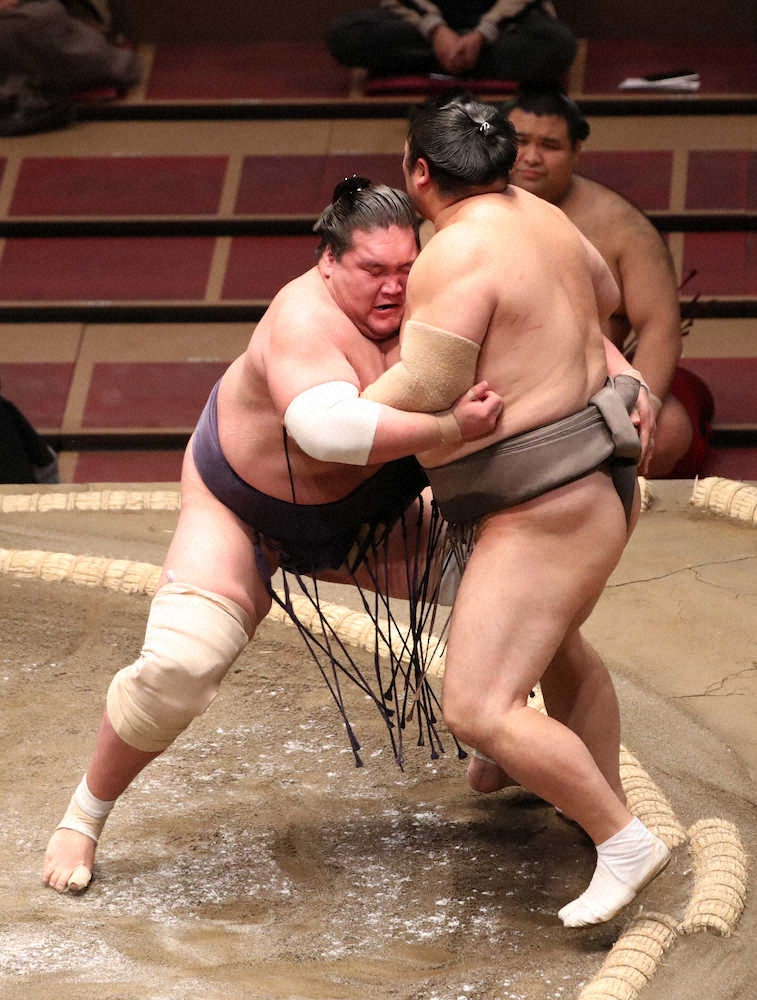 【画像・写真】新大関・正代、大栄翔に敗れ初黒星　貴景勝と照ノ富士は全勝キープ