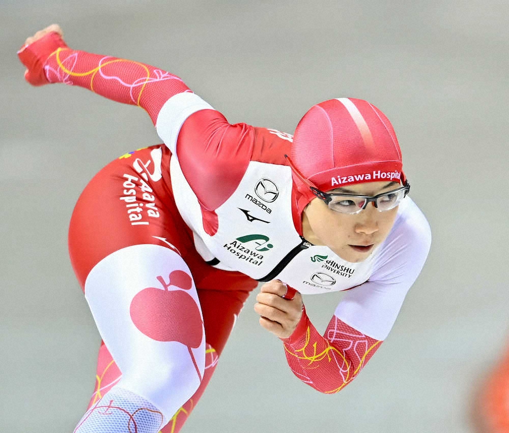 【画像・写真】小平が500Mで国内5季ぶり敗戦　バランス崩す「2度も手をついてしまった」