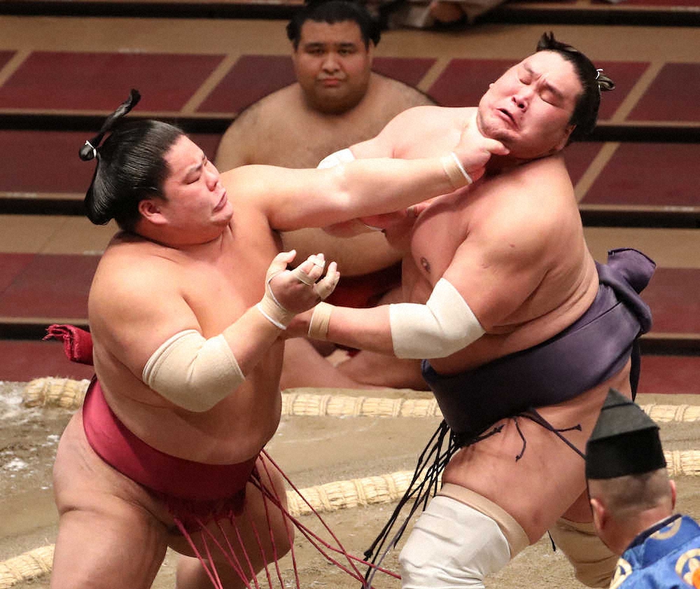 【画像・写真】【玉ノ井親方　視点】照ノ富士　持ち味出せず初黒星…まわしを取れない相手にどう対応するか