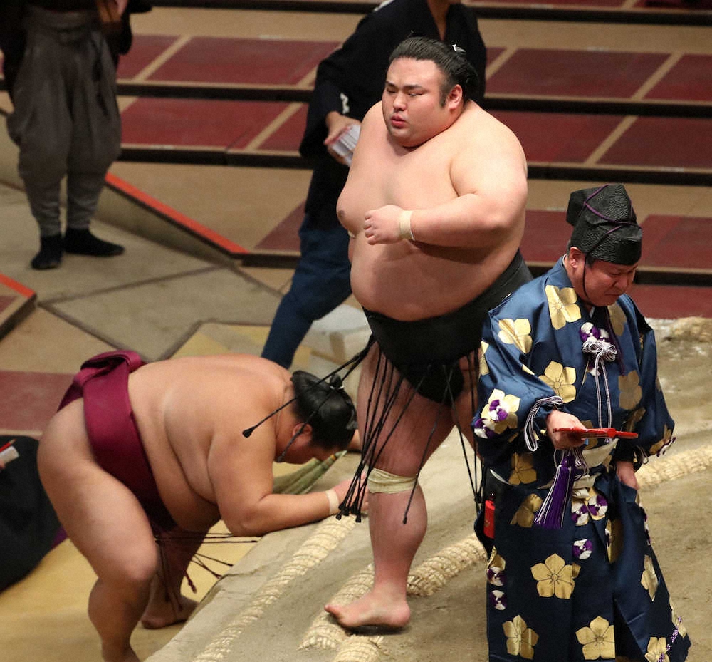 【画像・写真】貴景勝、御嶽海下し単独トップをキープ　照ノ富士は志摩ノ海との2敗対決制し千秋楽へ