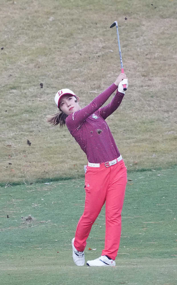 【画像・写真】古江彩佳、通算13アンダーで単独首位　渋野日向子は14位浮上