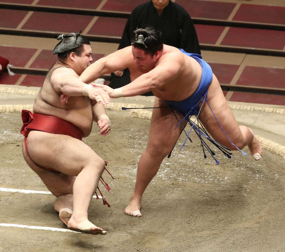 【画像・写真】琴勝峰　4秒圧倒！自己最高位の西前頭5枚目勝ち越し決めた
