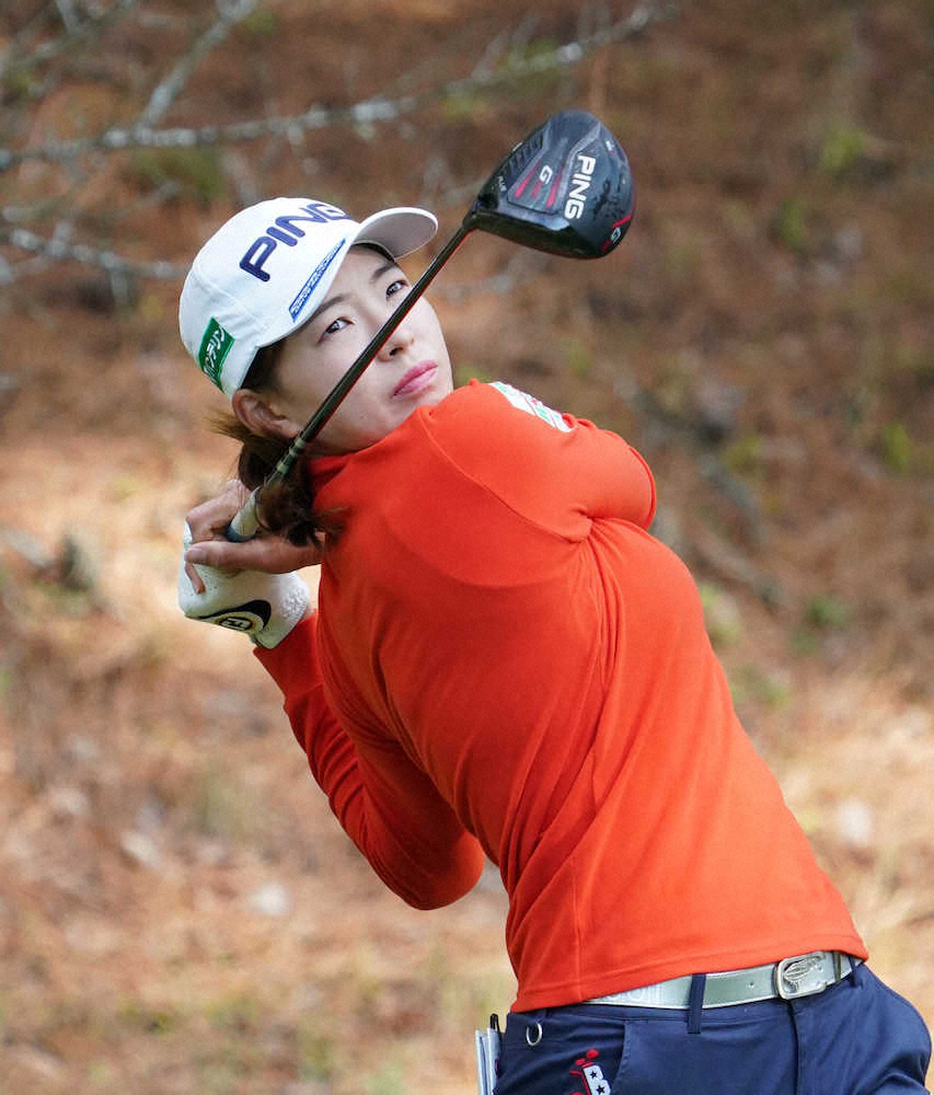 【画像・写真】渋野日向子　5位グループで折り返し　古江彩佳が首位キープ