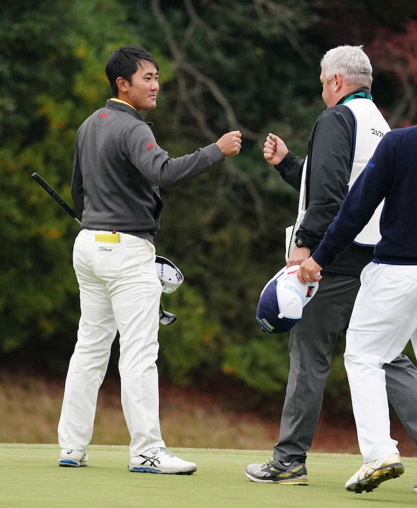 【画像・写真】金谷拓実　史上初プロ1年目2大会連続Vへ充実3差8位「いいプレーできた」