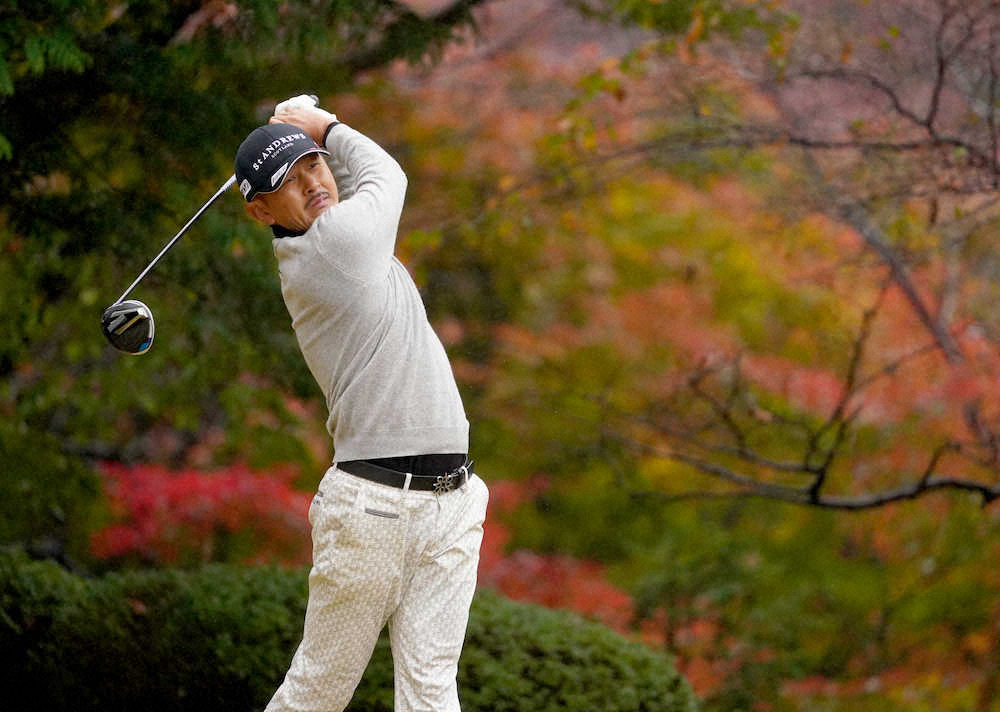 【画像・写真】岩田寛「自分でも驚き」12年ぶり最終日単独首位　5年ぶり3勝目なるか