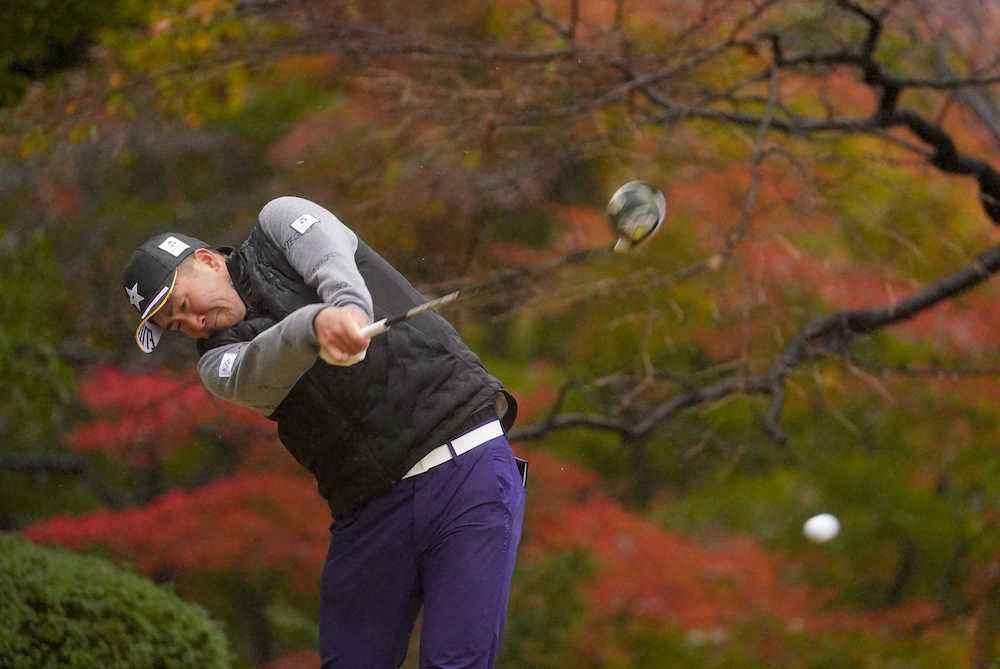 【画像・写真】小斉平優和　17番で痛恨ダブルボギー　首位陥落2位も「寝れば忘れる」