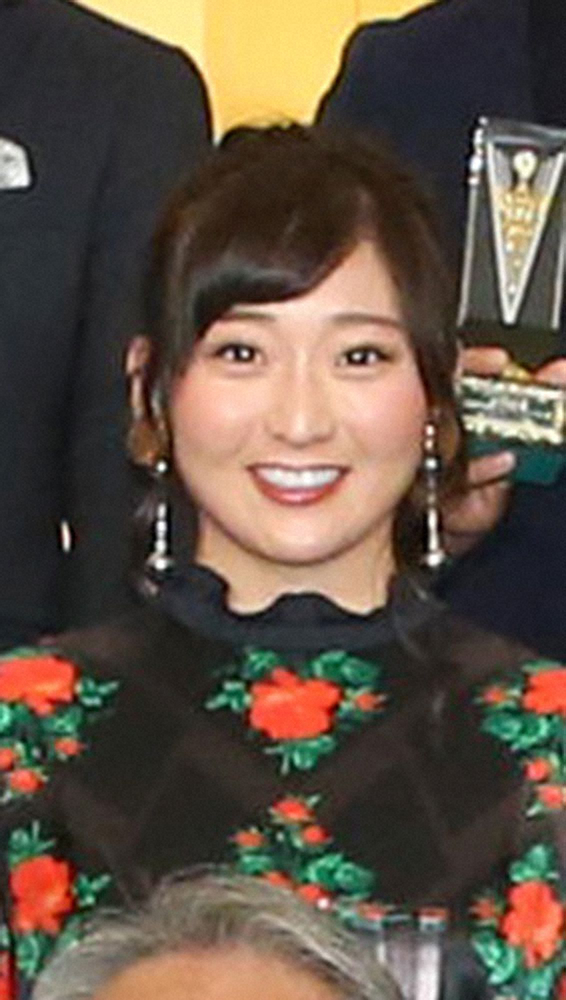 18年日本女子ソフトボールリーグの表彰式に出席した長崎望未外野手 
