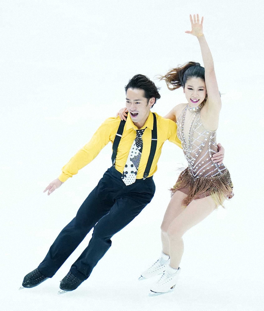 全日本フィギュアスケート選手権公式練習 公式練習に臨む村元哉中 高橋大輔組 撮影 小海途 良幹 スポニチ Sponichi Annex スポーツ