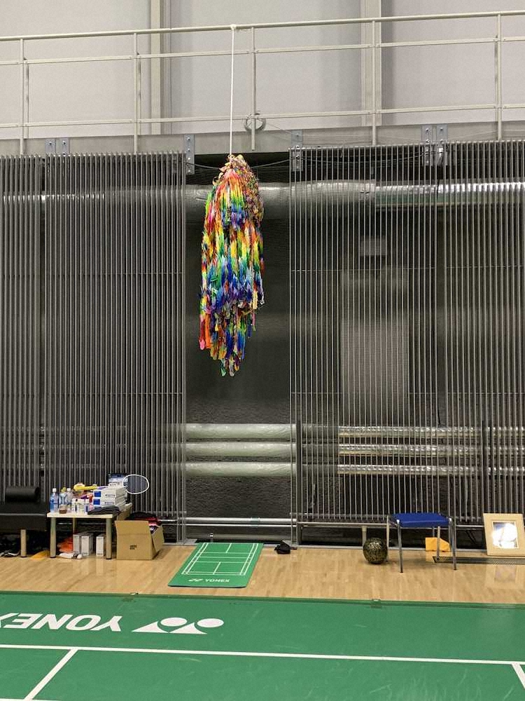 【画像・写真】桃田を鼓舞し続けた光景…ファンがつくった千羽鶴「また頑張ろうと思えた」