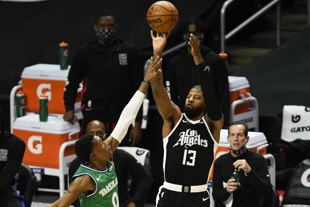 【画像・写真】クリッパーズが記録的大敗　前半で50点差　レイカーズは2勝目