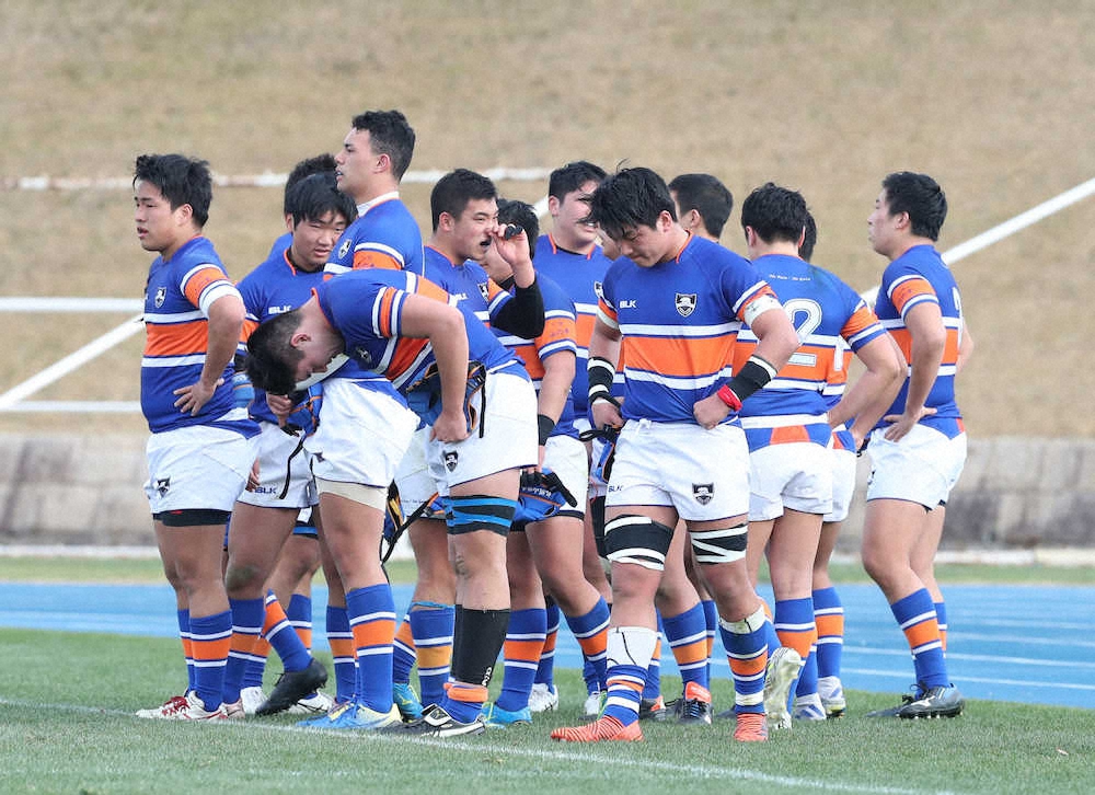 【画像・写真】札幌山の手　無念逆転負け、負傷退場の木津谷主将悔し…ベンチでノーサイド