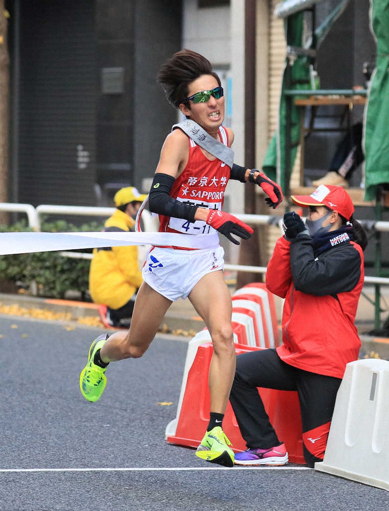 【画像・写真】帝京大8位　往路4位も6区失速が痛手、それでも中野監督「耐えてくれた」