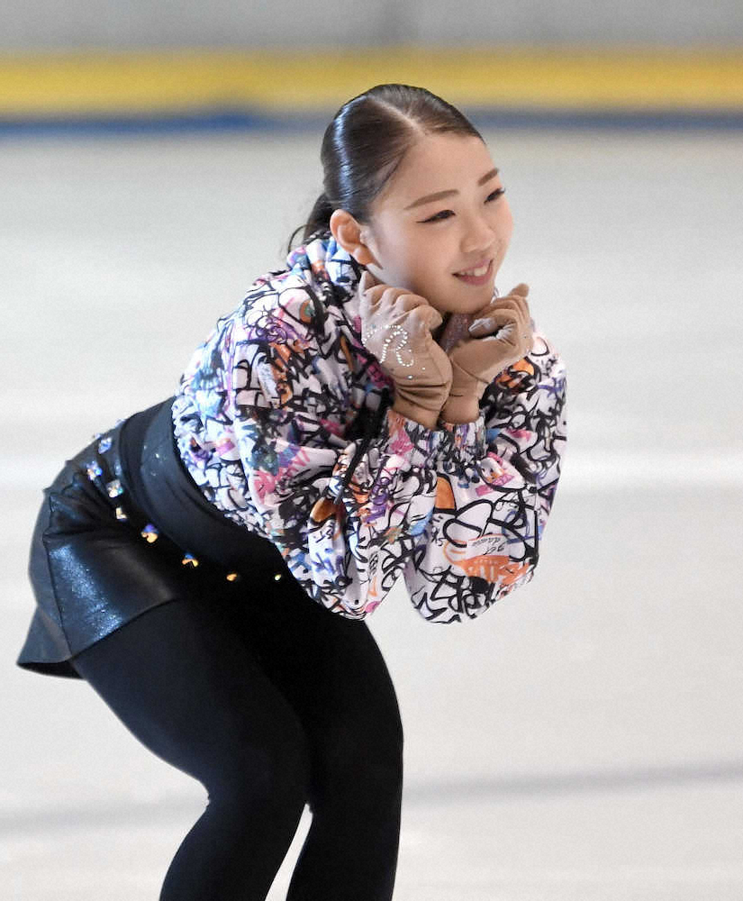 【画像・写真】紀平梨花　NiziU“縄跳びダンス”披露　「名古屋フェス」で2021年滑り初め