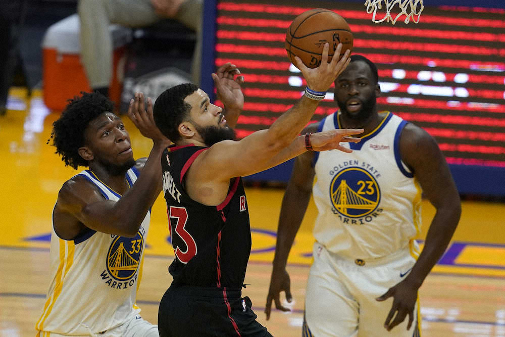【画像・写真】渡辺雄太が今季5回目の出場で2得点　自身初の2ブロックショット　ラプターズは1点差負け