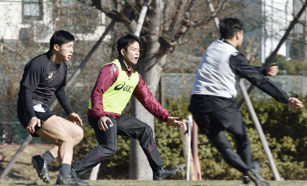 【画像・写真】早大　決勝シミュレーション、漆黒ジャージー着せタックル練習