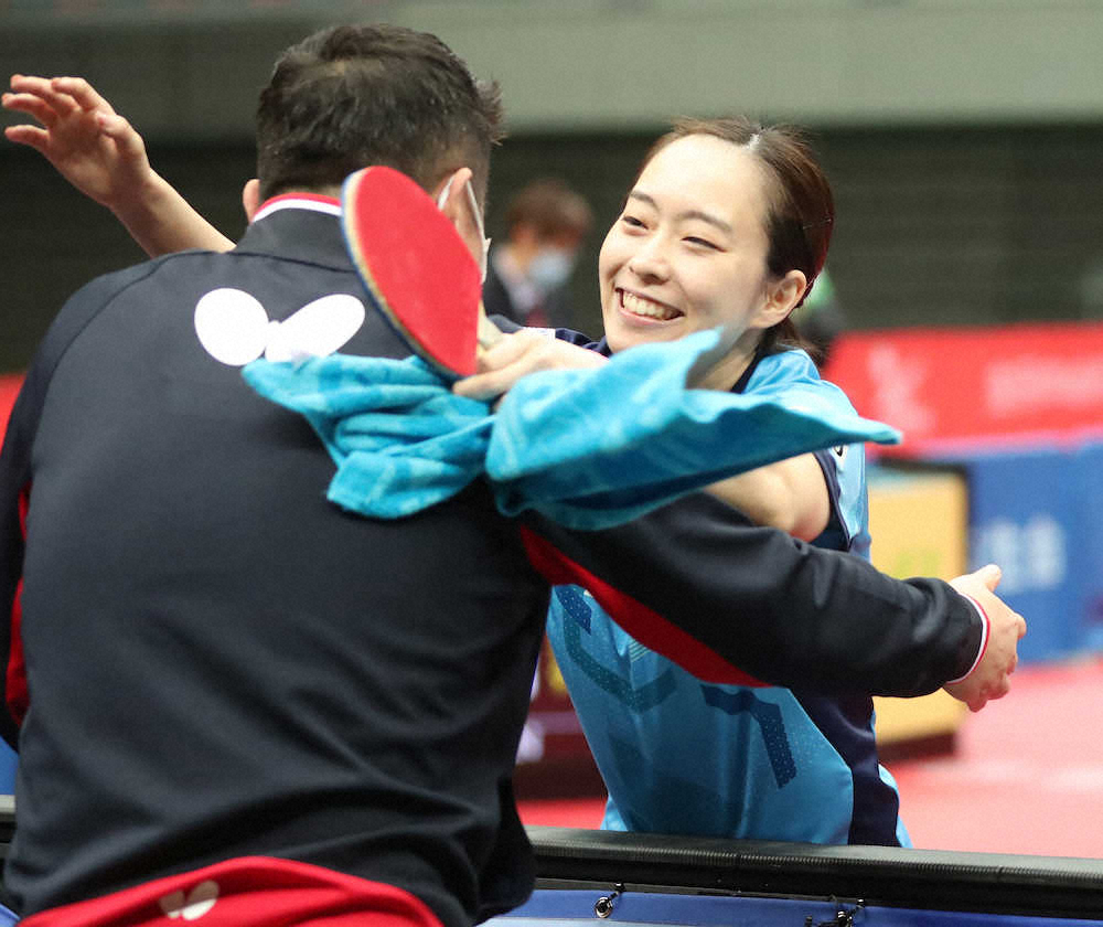 【画像・写真】福原愛さん　5年ぶりV石川佳純の涙に「胸を打たれた…若手が出てくる中での優勝は今までとは違う喜び」