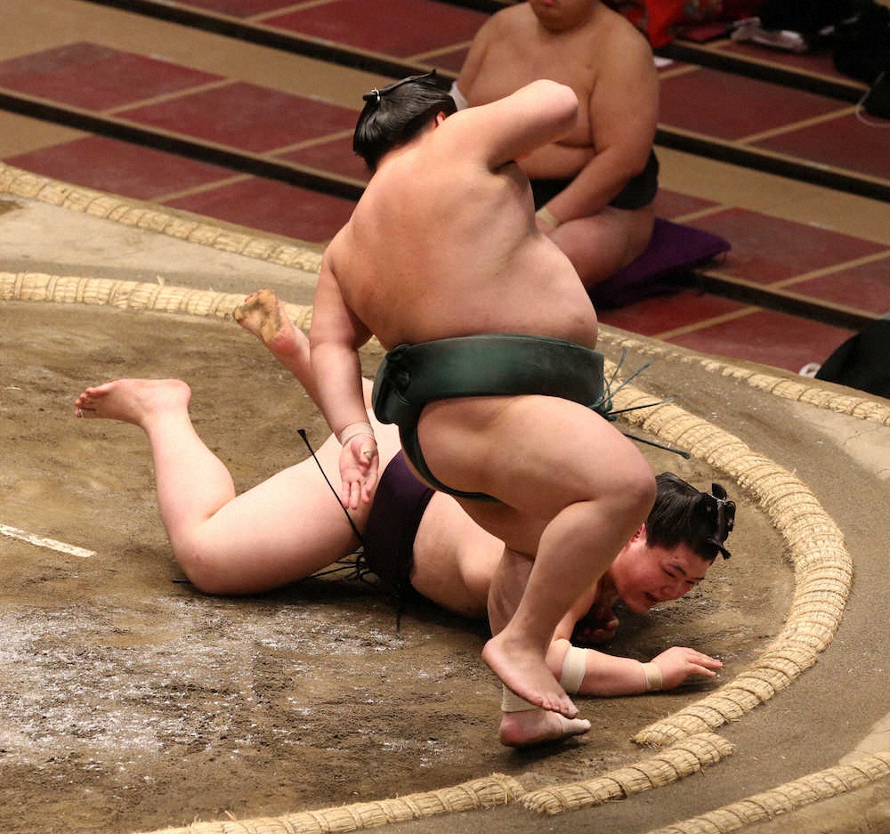 【画像・写真】新十両・王鵬「毎年、勝ててない」　祖父・大鵬の命日に7敗目　