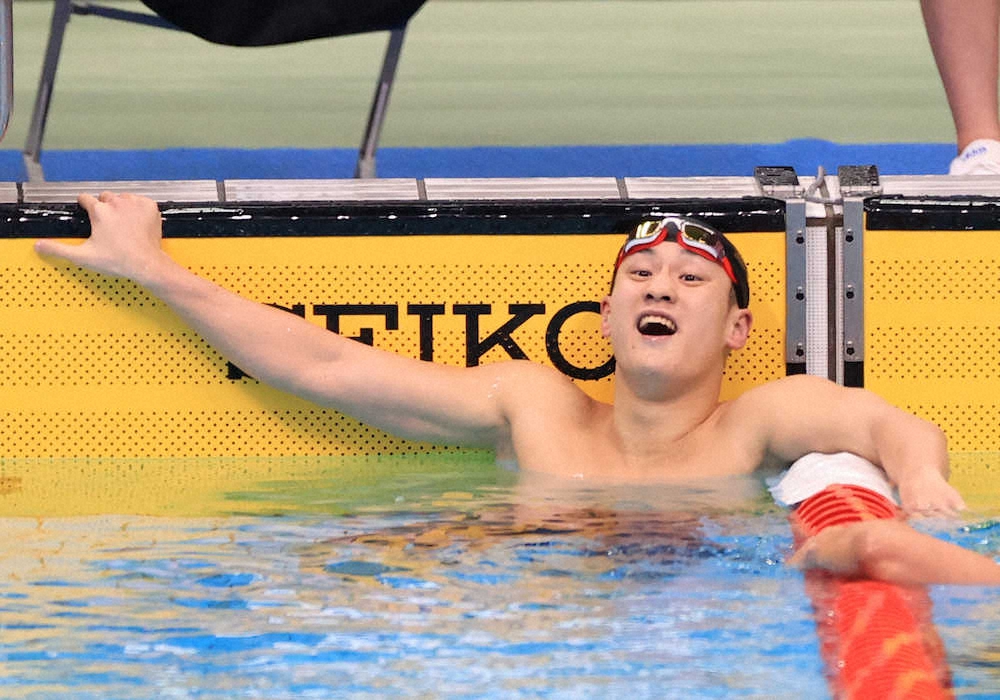 男子200メートル平泳ぎ決勝を制するも日本記録を破れず悔しがる佐藤翔馬