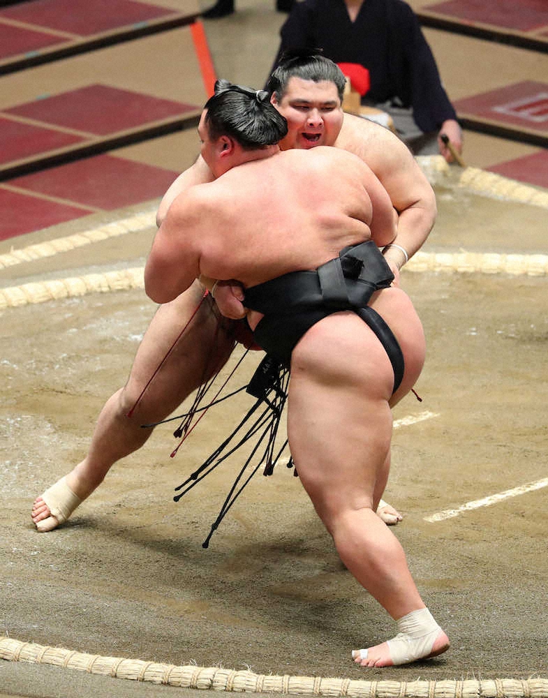【画像・写真】高安　大関・朝乃山撃破！長女に贈る初白星「我慢して取れた」