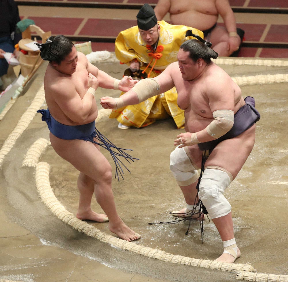 【画像・写真】照ノ富士2連勝　大関復帰ノルマへあと7勝「一日一番。やるだけ」
