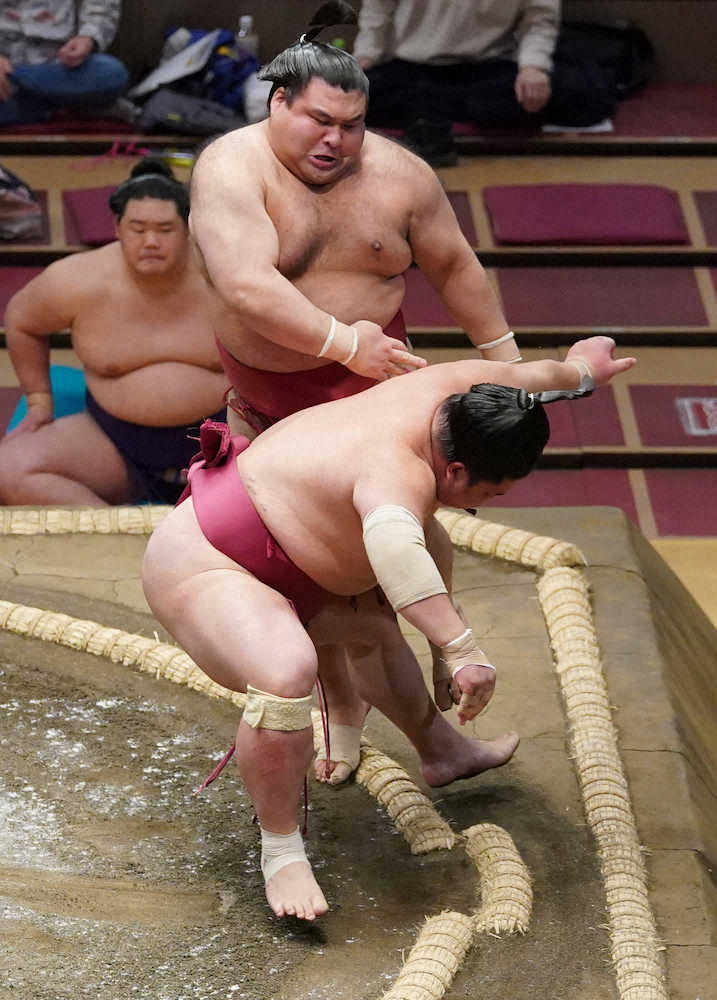 【画像・写真】【玉ノ井親方　視点】先場所Vから一転…苦闘4連敗の大栄翔“足から行く相撲”で不振脱出を