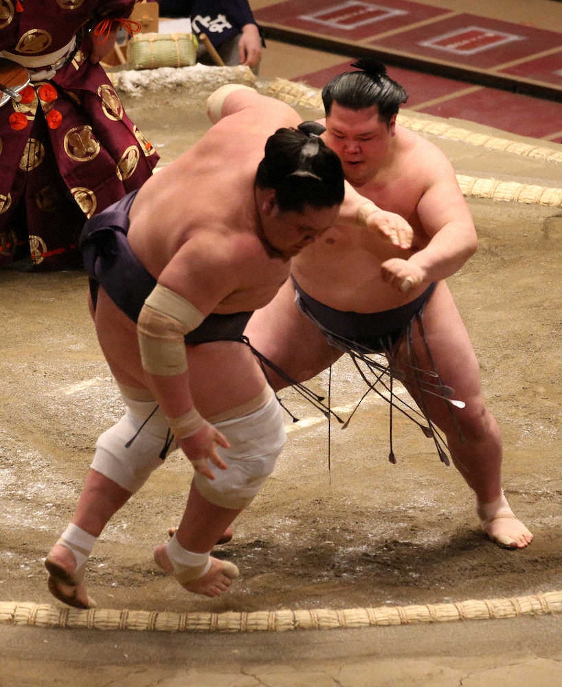 【画像・写真】阿武咲が照止めた　4連勝中関脇に隙与えず「勝てて良かった」
