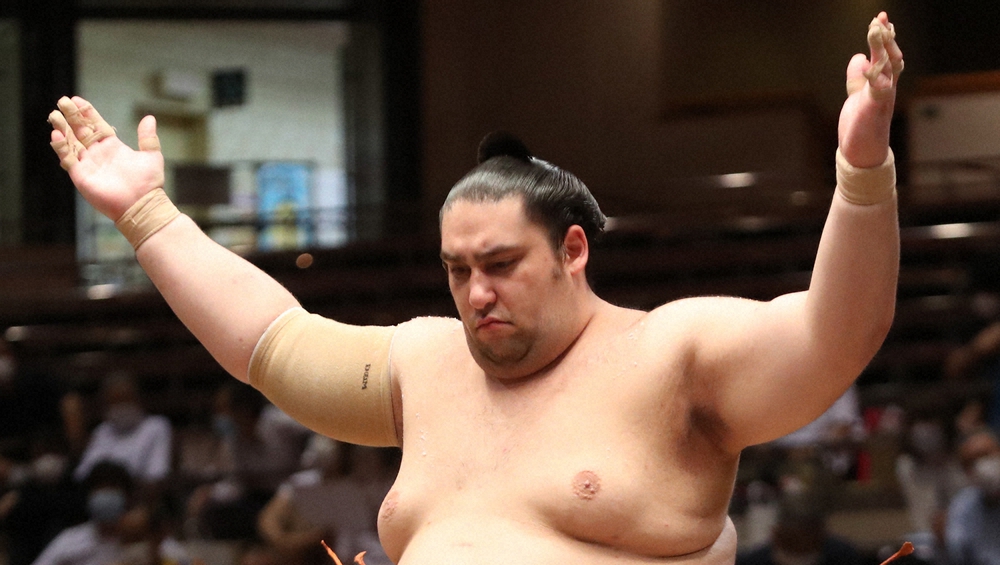 【画像・写真】幕尻・魁聖4連勝　30秒超え持久戦制した「なかなか寄り切れなかった」
