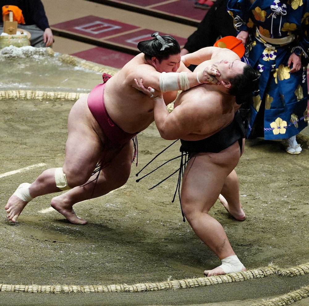 【画像・写真】大栄翔、大関・朝乃山を圧倒　黒星先行も「ここからノッていけるように」