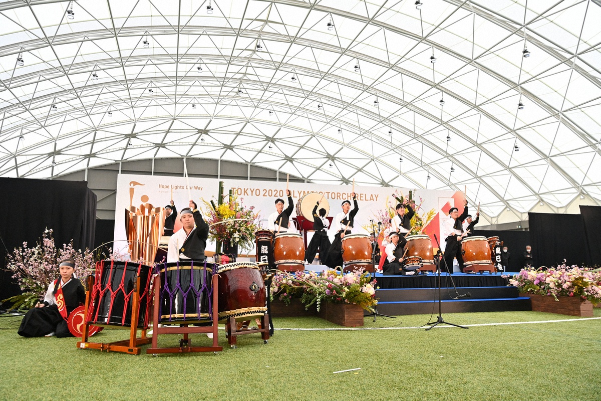 【画像・写真】太鼓演奏、フラガールの舞い　聖火リレー開始前パフォーマンスで福島復興支援への感謝
