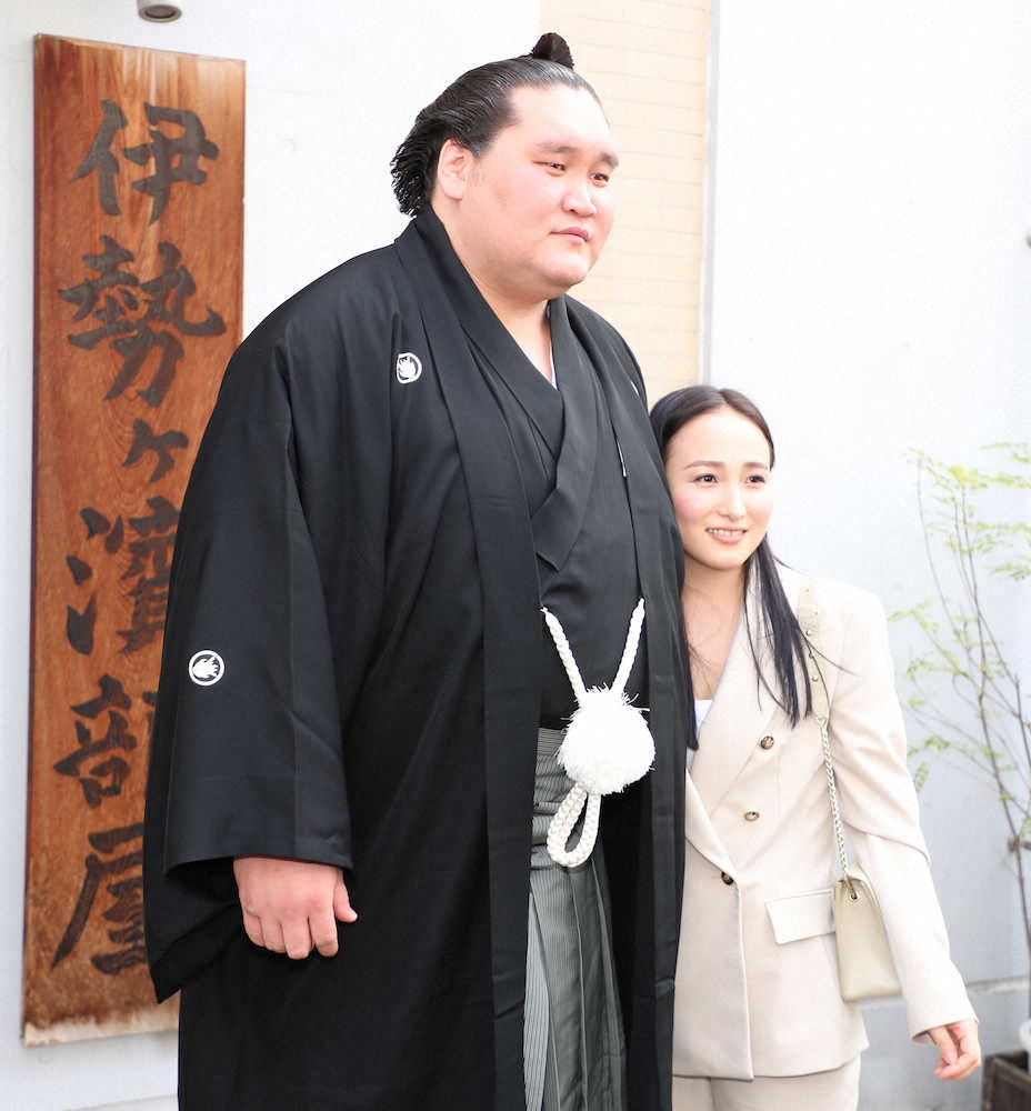 【画像・写真】照ノ富士　新妻には「苦しい思いさせてきたので、幸せにしてあげたい」