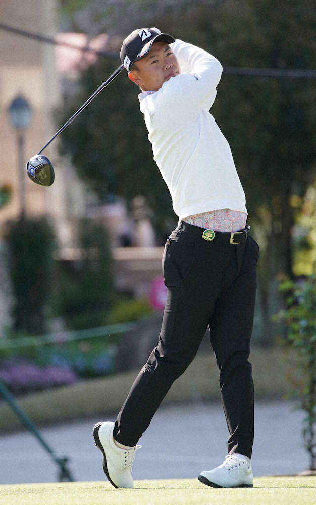 【画像・写真】木下稜介が暫定首位　同い年・松山のスイング「参考に」