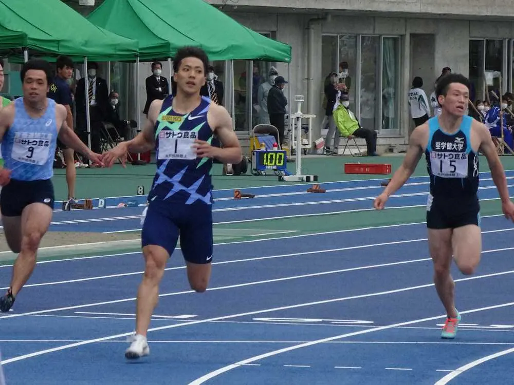 ＜陸上・水戸招待男子100メートル予選＞山県亮太（左から2人目）は強い逆風の中で1着で駆け抜けた