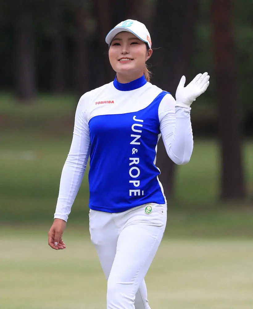 【画像・写真】高橋彩華「伸び伸びプレー」　大会コースレコード「65」で単独首位