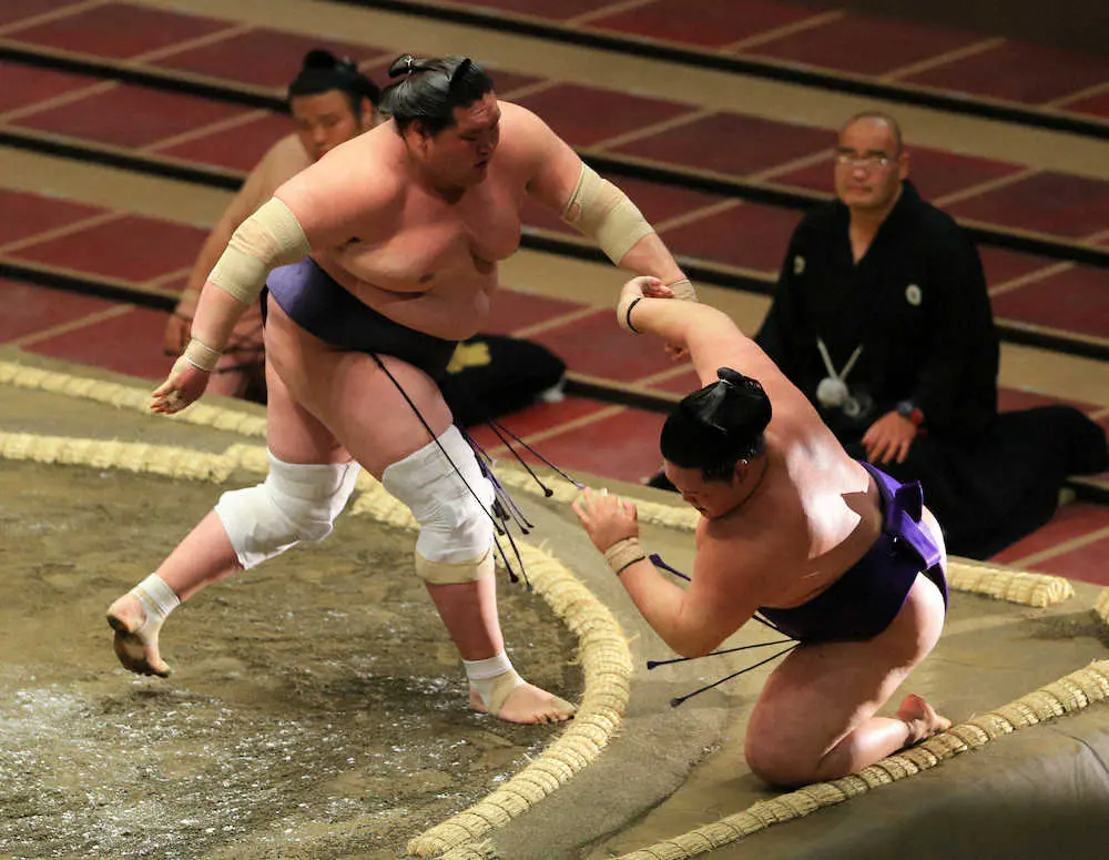 【画像・写真】大関復帰の照ノ富士は白星発進　4大関安泰は4年半ぶり
