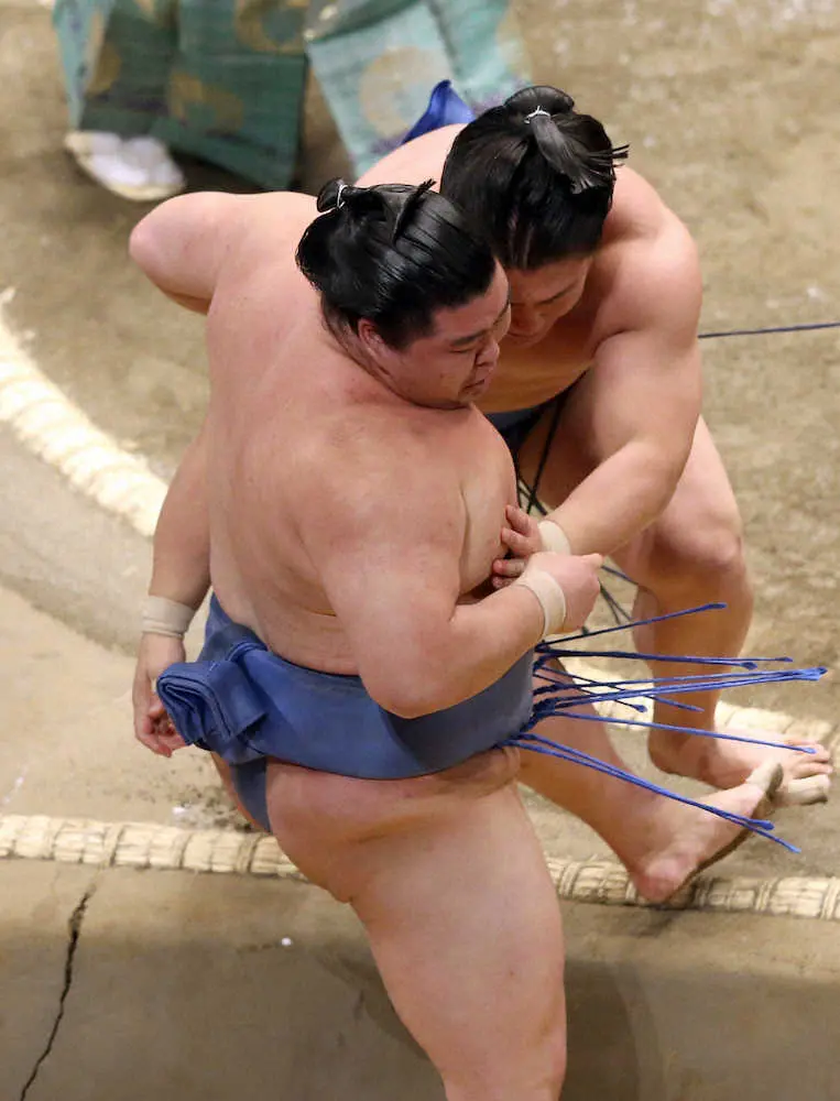 【画像・写真】初日4大関全勝一転…3大関に土、貴景勝「集中して頑張る」正代「バタバタした」