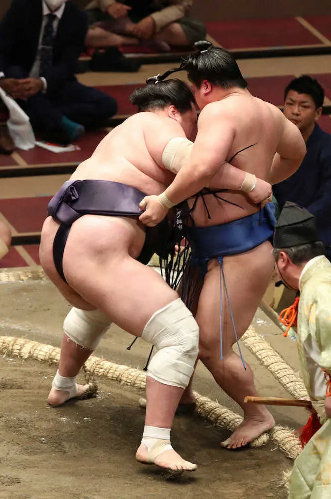 【画像・写真】照ノ富士が難敵・若隆景を退け全勝守る　正代、貴景勝は1敗をキープ