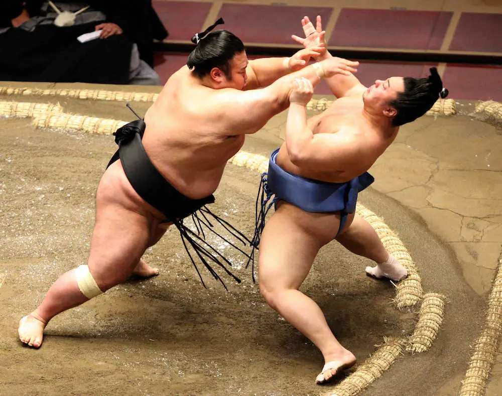 【画像・写真】高安が御嶽海との1敗対決制す　照ノ富士は豊昇龍を寄せ付けず全勝守る