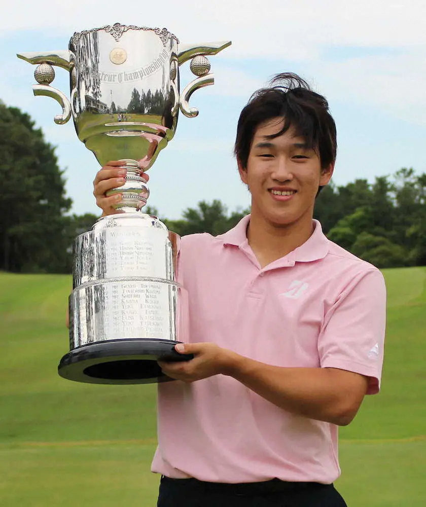 【画像・写真】18歳・後藤大翔　プレーオフ制し初優勝　首位と10打差から大逆転