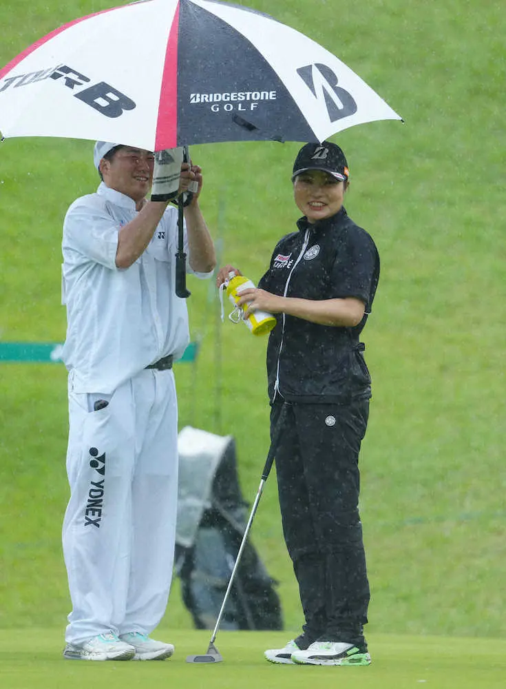 【画像・写真】地元で躍動!高橋彩、2差2位も「ショットはもっと調整」