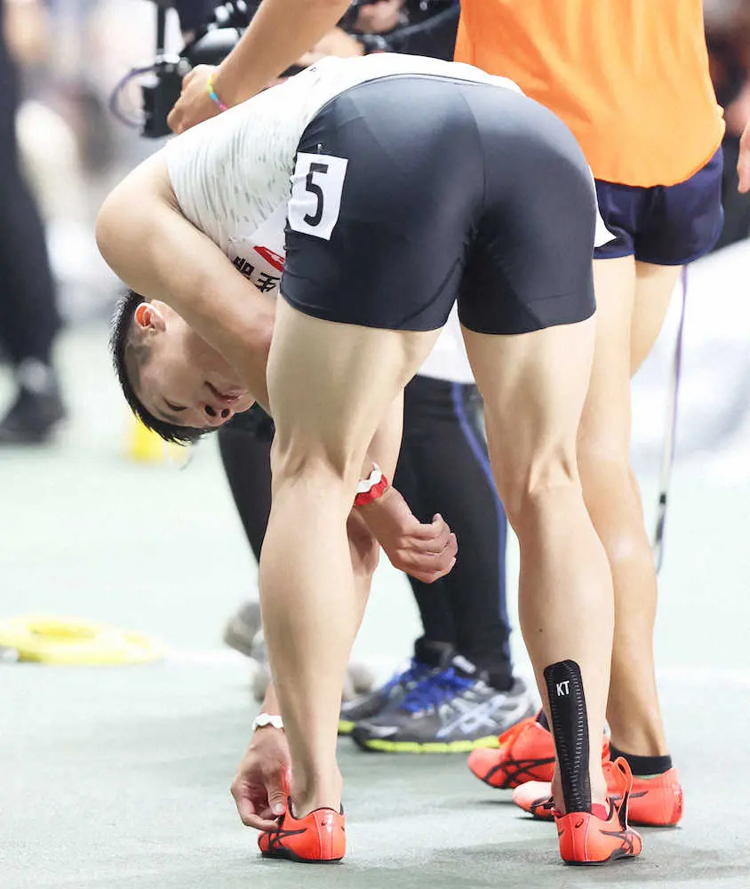 ＜陸上日本選手権＞男子100メートル準決勝　3組1着で決勝進出を決めるも、右足のテーピングが痛々しい桐生祥秀（撮影・北條　貴史）