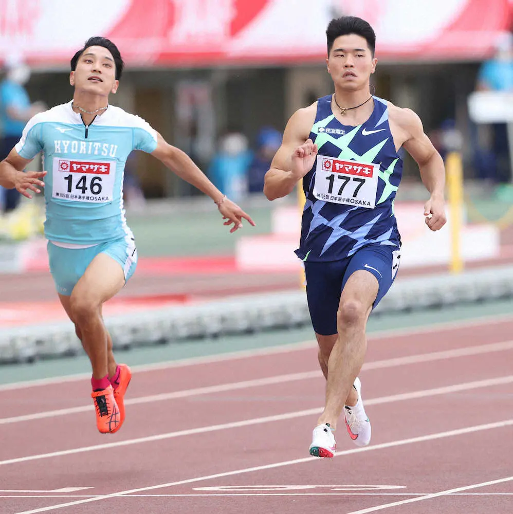 男子100メートル予選 10秒42で3組1着となり準決勝進出を決めた小池祐貴 右 撮影 北條 貴史 スポニチ Sponichi Annex スポーツ