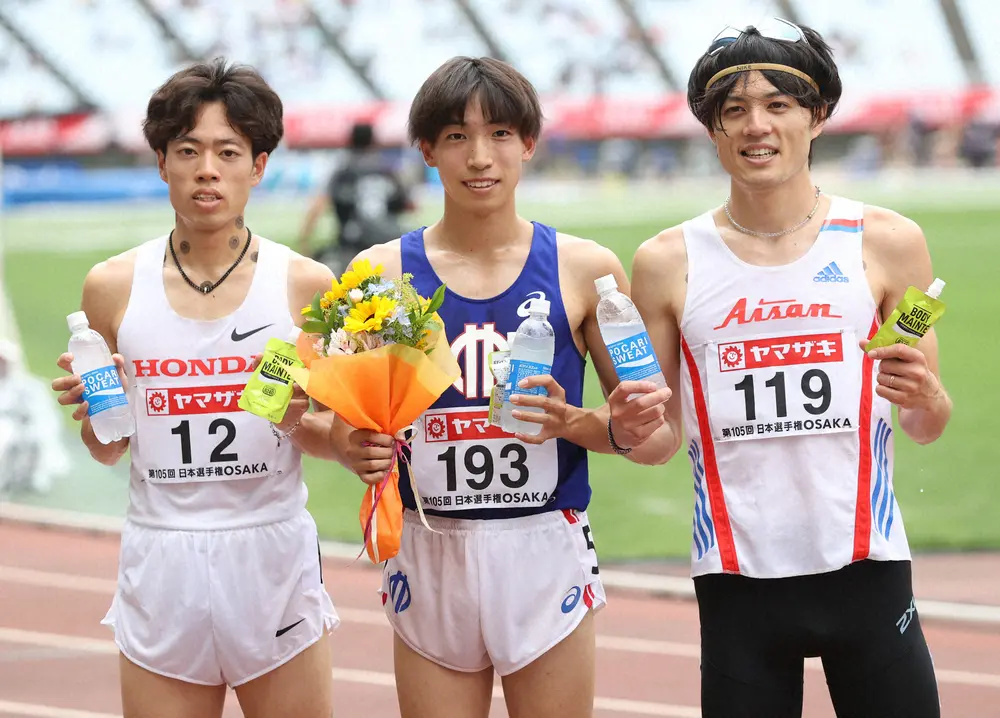 第105回陸上日本選手権第3日 男子3000メートル障害 東京五輪代表内定 左から 3位の青木涼真 日本新記録で優勝した三浦龍司 2位の山口浩勢 撮影 北條貴史 スポニチ Sponichi Annex スポーツ