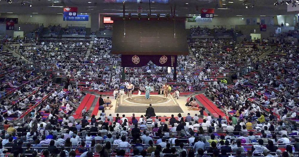 1年4カ月ぶりとなる地方場所開催の初日を迎えた、大相撲名古屋場所