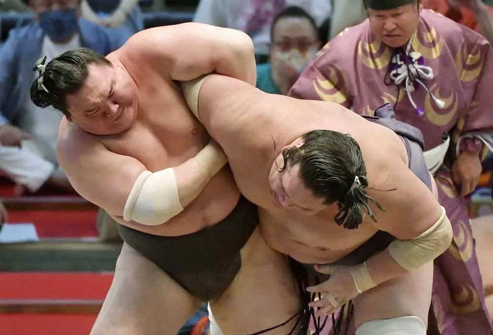 【画像・写真】白鵬「またライバルが一人増えた」、同郷の後輩・照ノ富士の横綱昇進に刺激