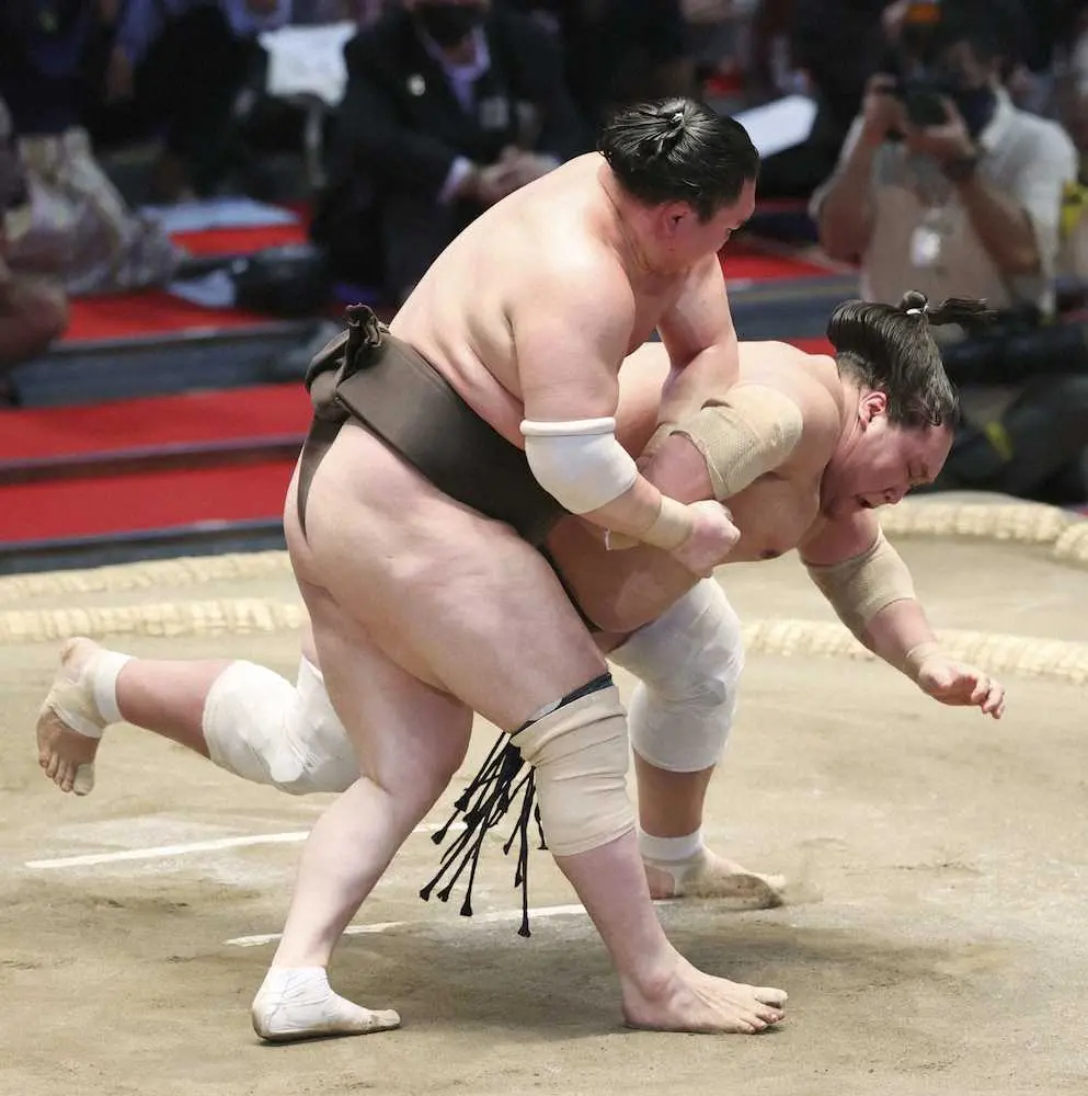 【画像・写真】第73代横綱・照ノ富士　21日誕生へ　3連覇逃すも自己最多14勝「負けたのは自分が弱かっただけ」