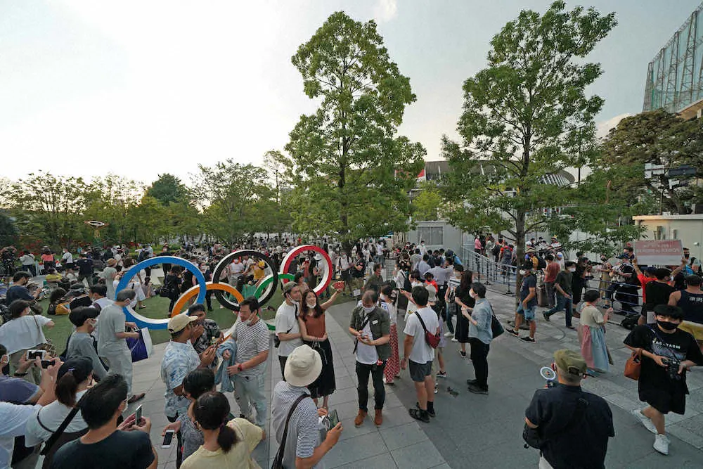 【画像・写真】開会式中に周辺から怒声「オリンピック辞めろ！」　国歌斉唱、黙とう中にも