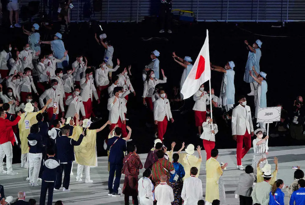 【画像・写真】旗手の須崎、八村を先頭に日本選手団が大トリ入場