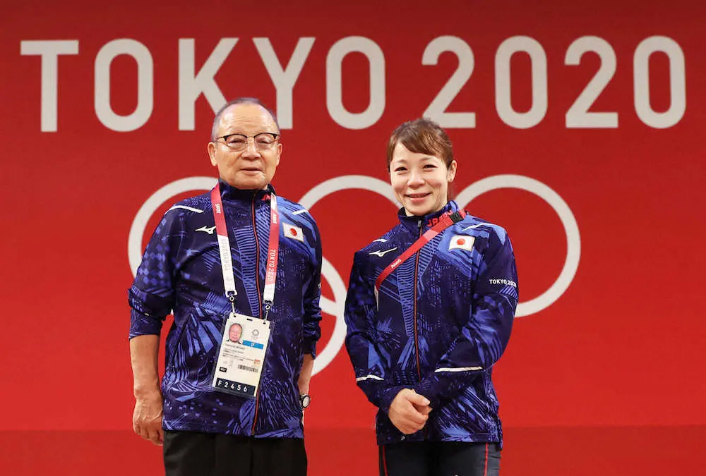 【画像・写真】三宅、初の記録なしで最後の五輪終え引退表明「完全燃焼。しばらくは重いものは持たない（笑い）」